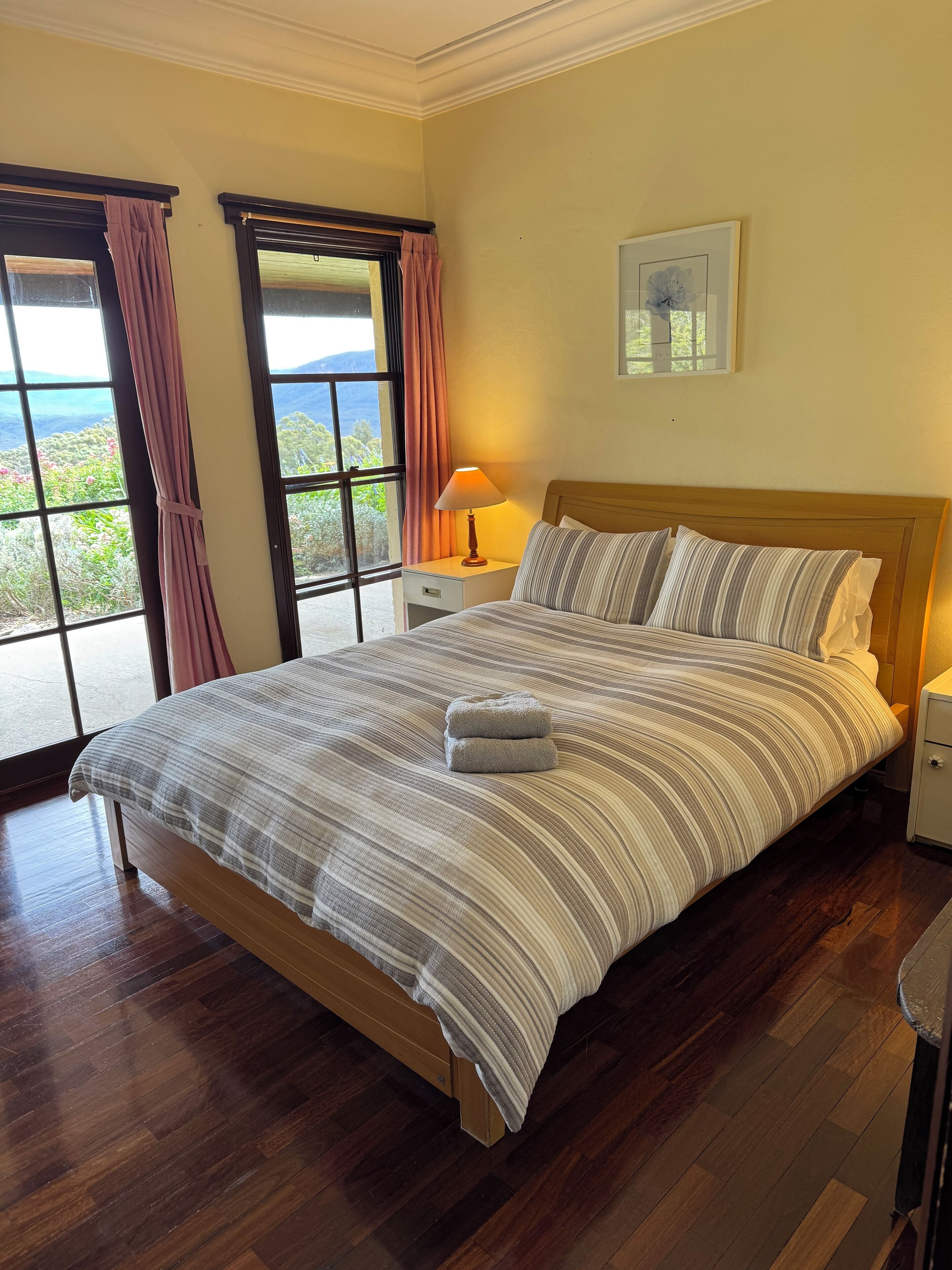 5 chambres, fer et planche à repasser, lit parapluie, Wi-Fi gratuit