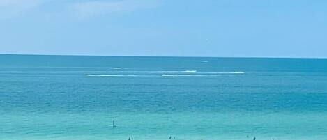 Am Strand, Liegestühle, Strandtücher