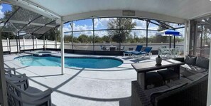 A heated pool - Cozy 4 bedroom 2 bathroom Pool Home with game room Close to all the parks. (Clermont)