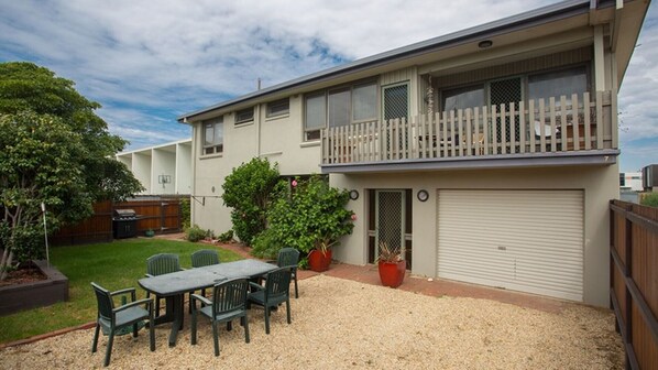 Outdoor dining - Banksia Seven - Merimbula (Merimbula)