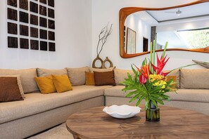 Televisión de pantalla plana y estéreo 