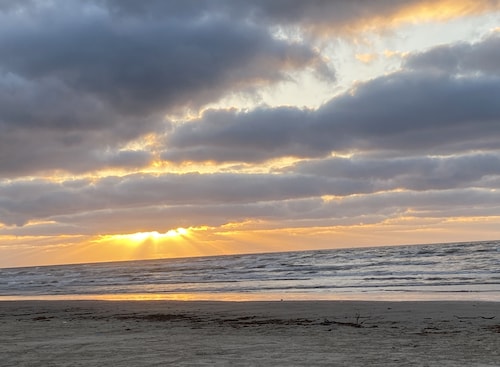 BOTH BEACH HOUSES-BIG FENCED YARD WITH NO SAND BURS-In Town Near UT Dunes.