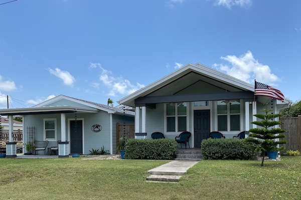 Main - 2/2 on the right. Cottage - 1/1 on the left