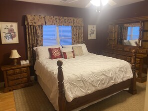 5 Schlafzimmer, Bügeleisen/Bügelbrett, kostenloses WLAN, Bettwäsche