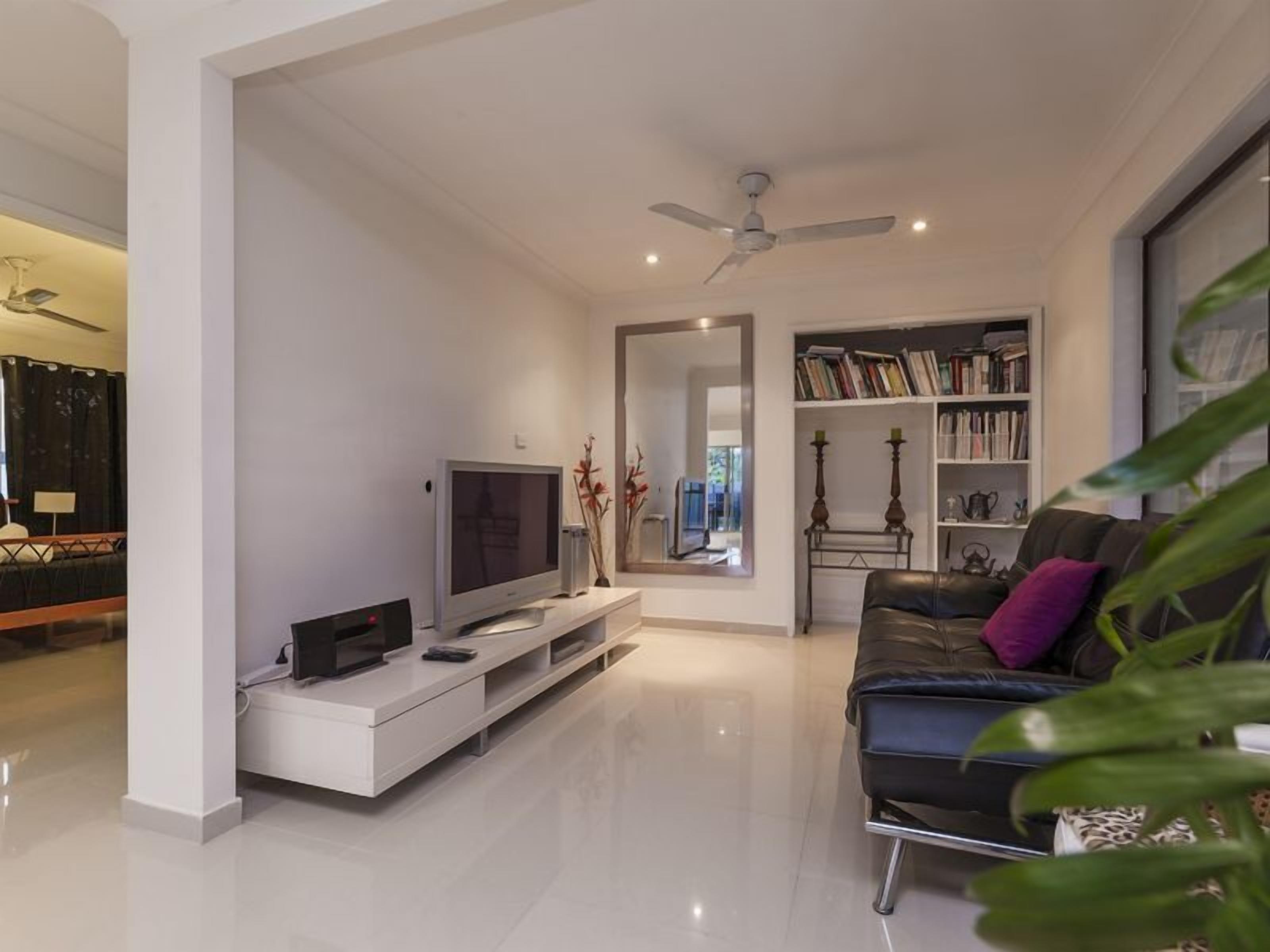 Getaway House - Great Value 5 mins walk to beach - Family friendly holiday home — image 10