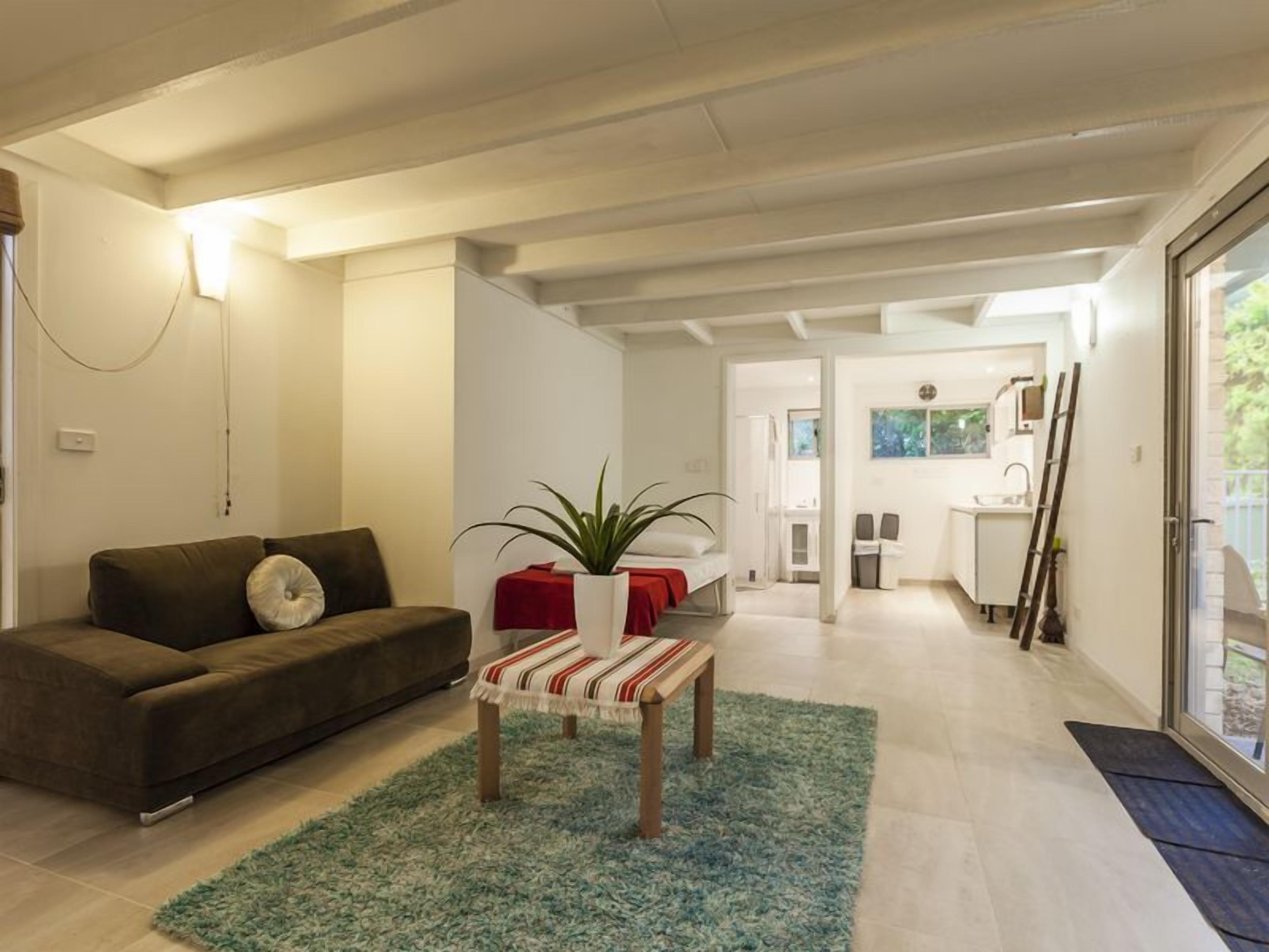 Getaway House - Great Value 5 mins walk to beach - Family friendly holiday home — image 15