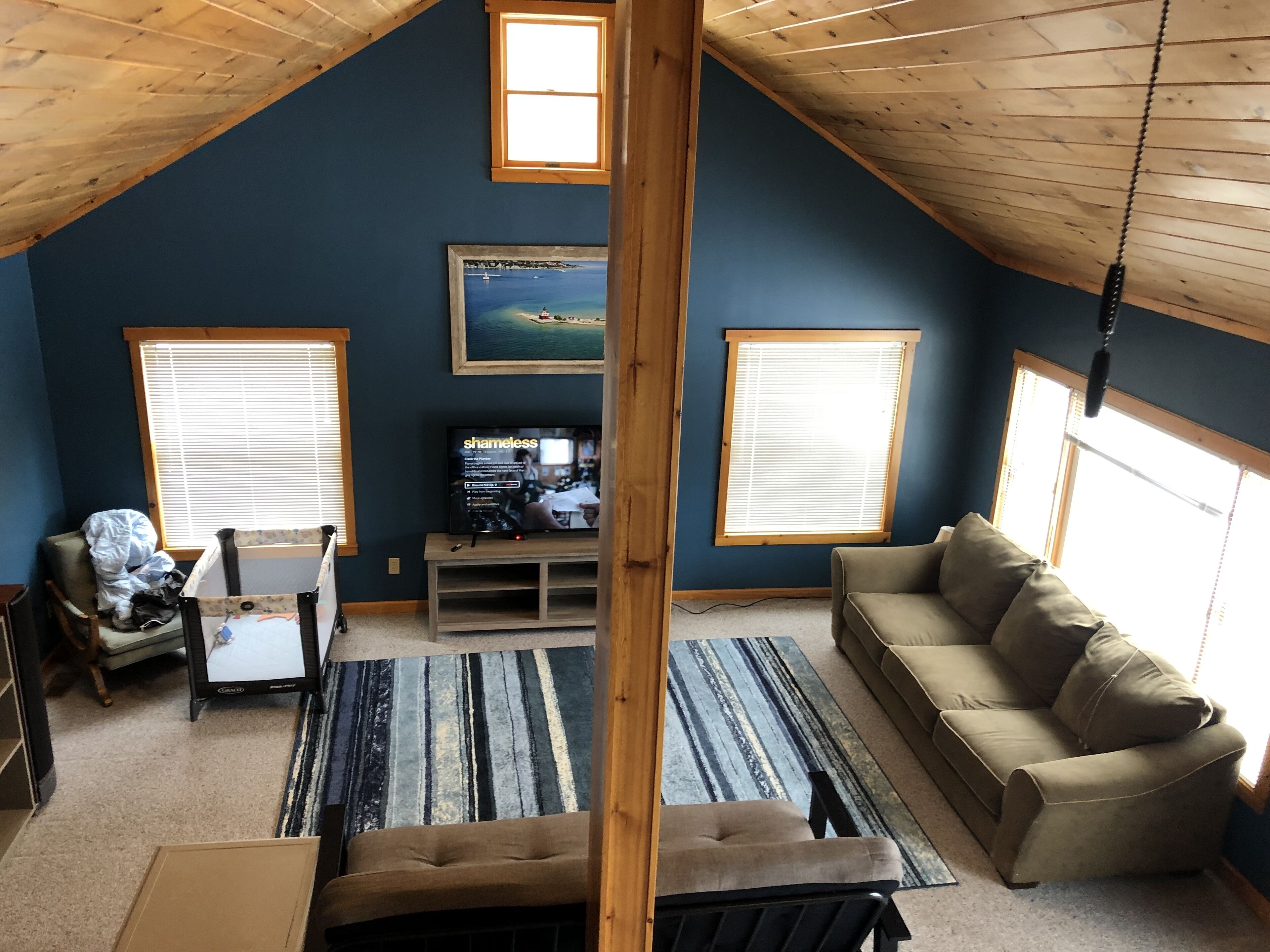 Full Home Rental on Paradise Lake. 2 Acres/ 60 ft of Lakefront & Private Dock