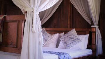 1 bedroom, desk, free WiFi, bed sheets