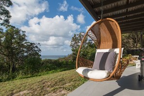 Property grounds - Beautiful home in a great location (Point Lookout)