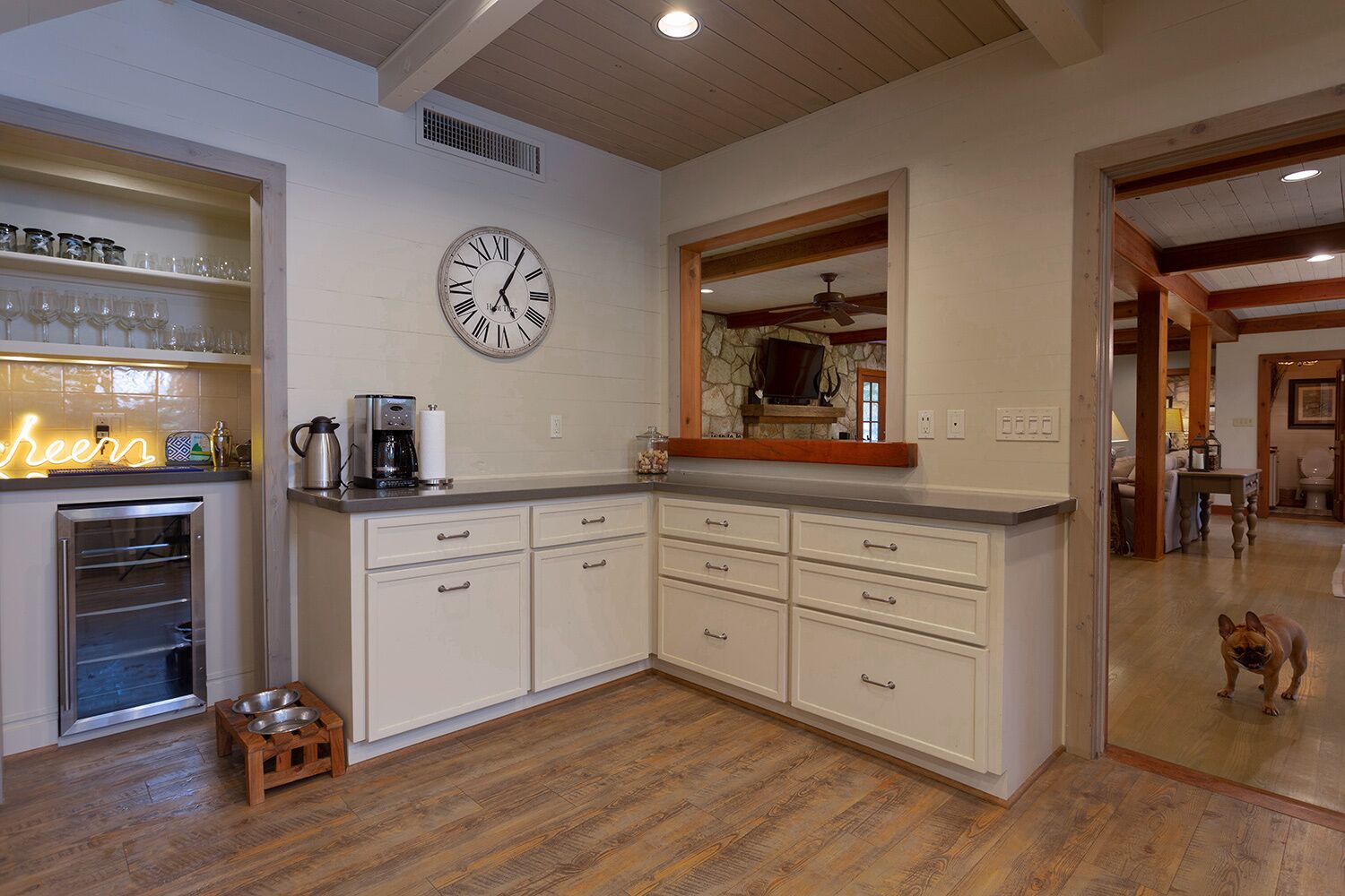 Private Riverfront on Guadalupe! Executive/Corporate/Family Compound 9+ bedrooms