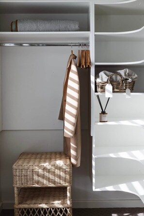Master King walk-in-robe