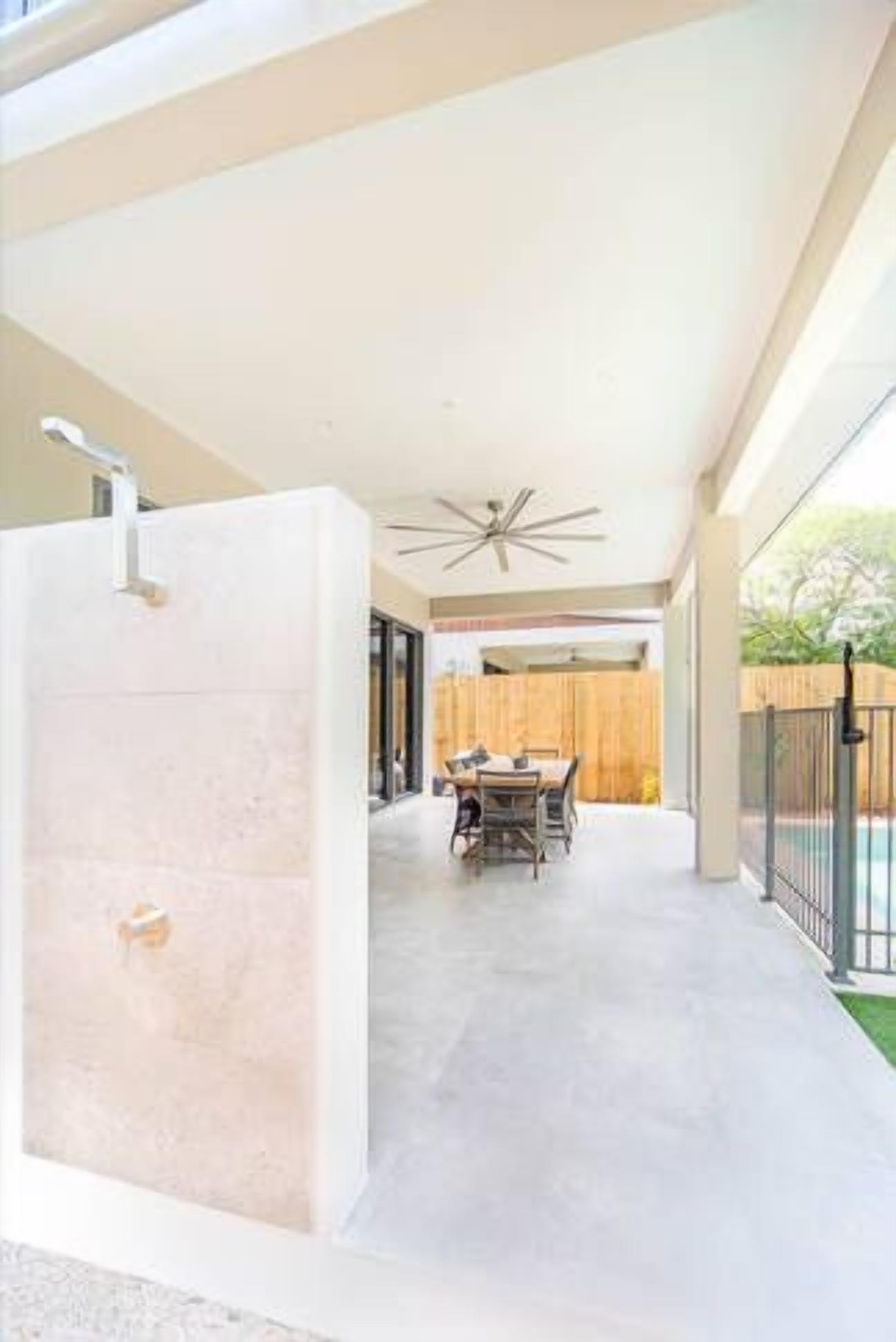 Kallias Hydeaway Bay — image 5