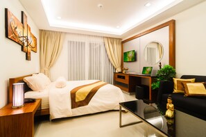1 bedroom, in-room safe, iron/ironing board, WiFi - Sea View Studio 804 B (Muang Pattaya)