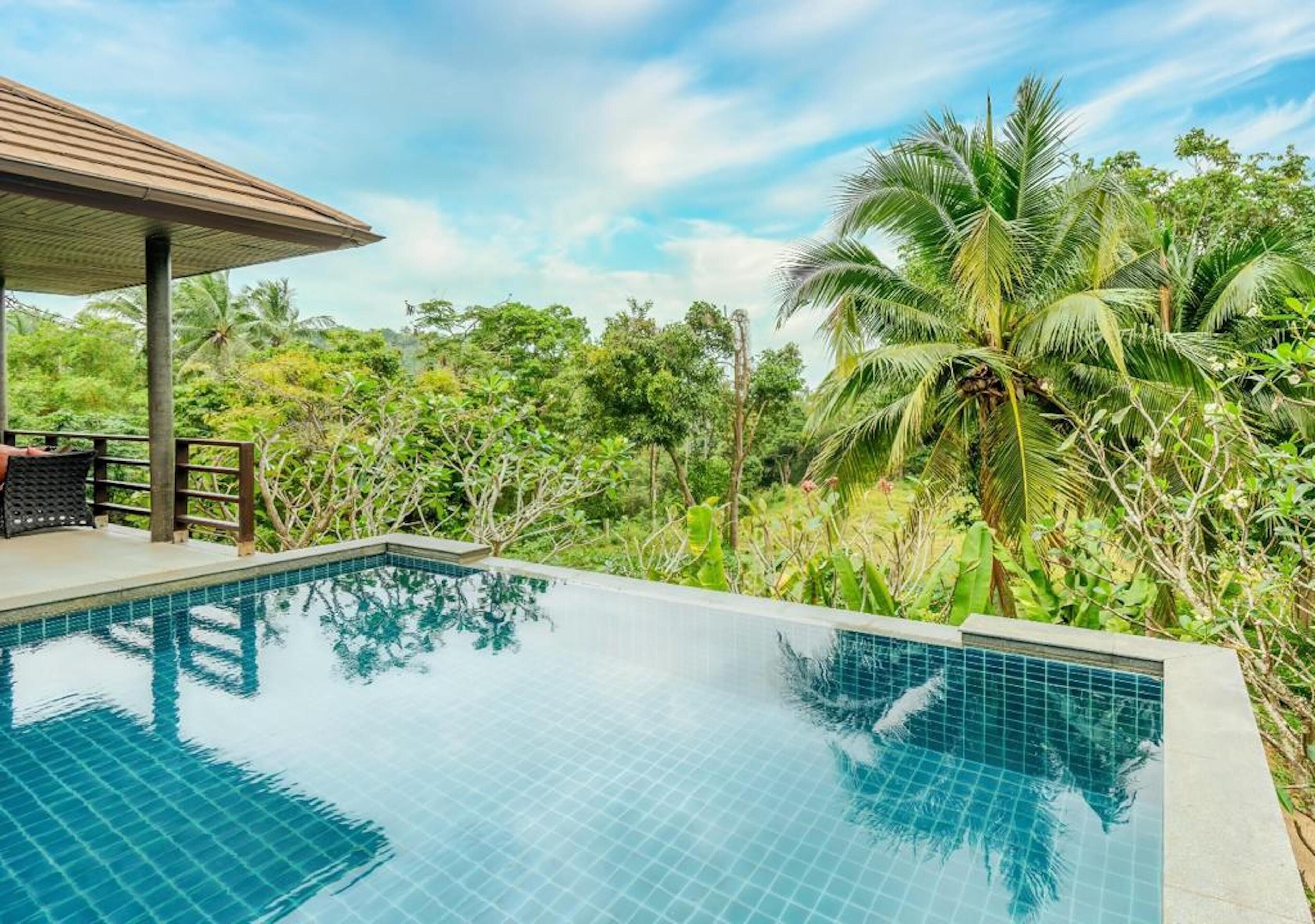 Außenpool, Liegestühle