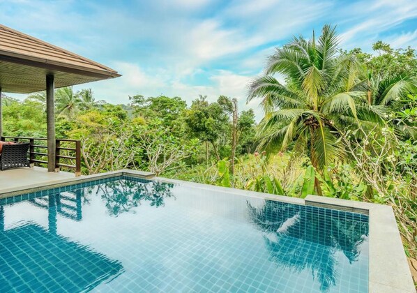 Außenpool, Liegestühle