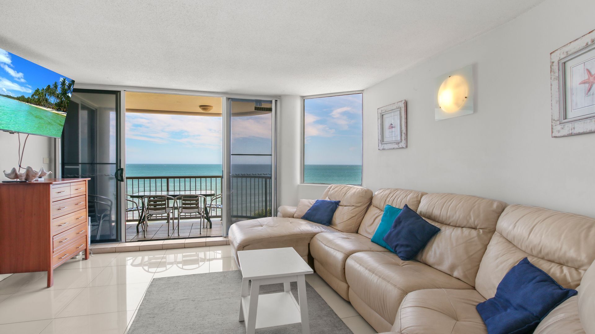 Smart TV, DVD player