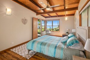 4 عدّة غرف نوم ومكواة/لوح كي وواي فاي مجانًا وملاءات أسرّة