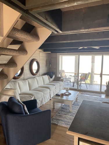 Oceanfront Townhome With Breathtaking Views From 3 Deck Levels