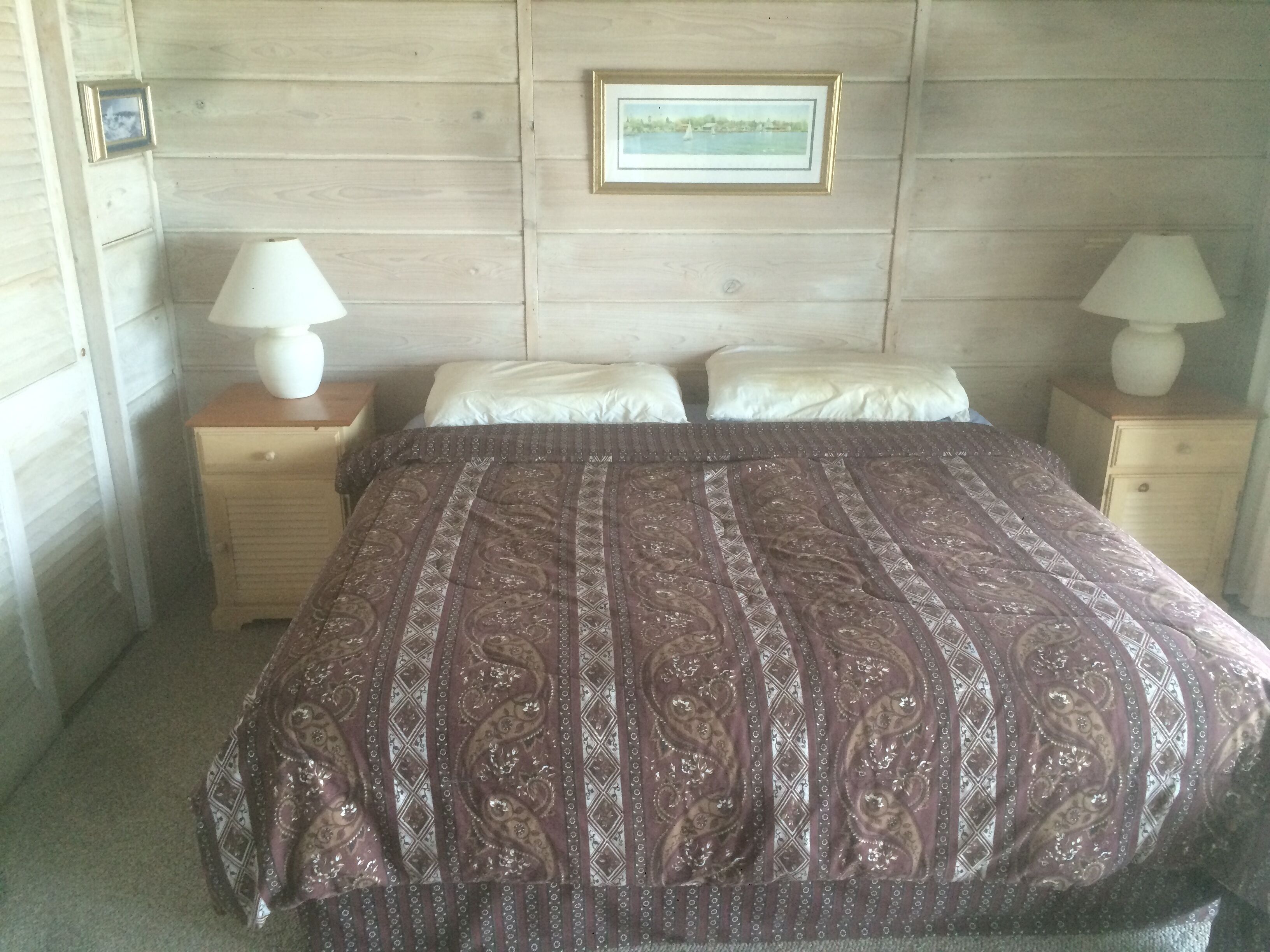 4 bedrooms, iron/ironing board, free WiFi