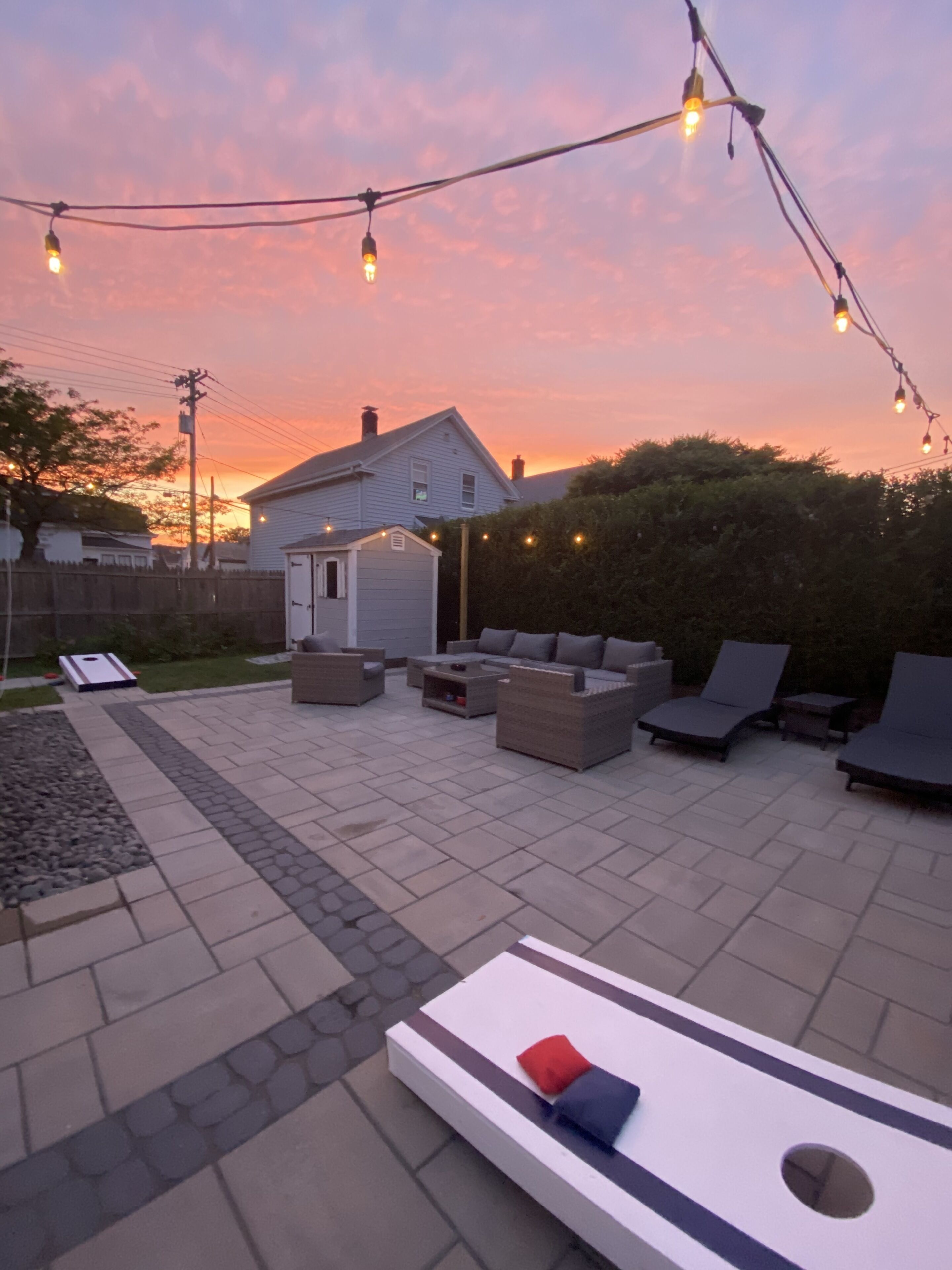Large House w/ Patio! Right off of Thames Street