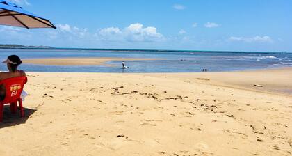 Furnished beach house with pool and barbecue - 5 bedrooms, 4 bathrooms.