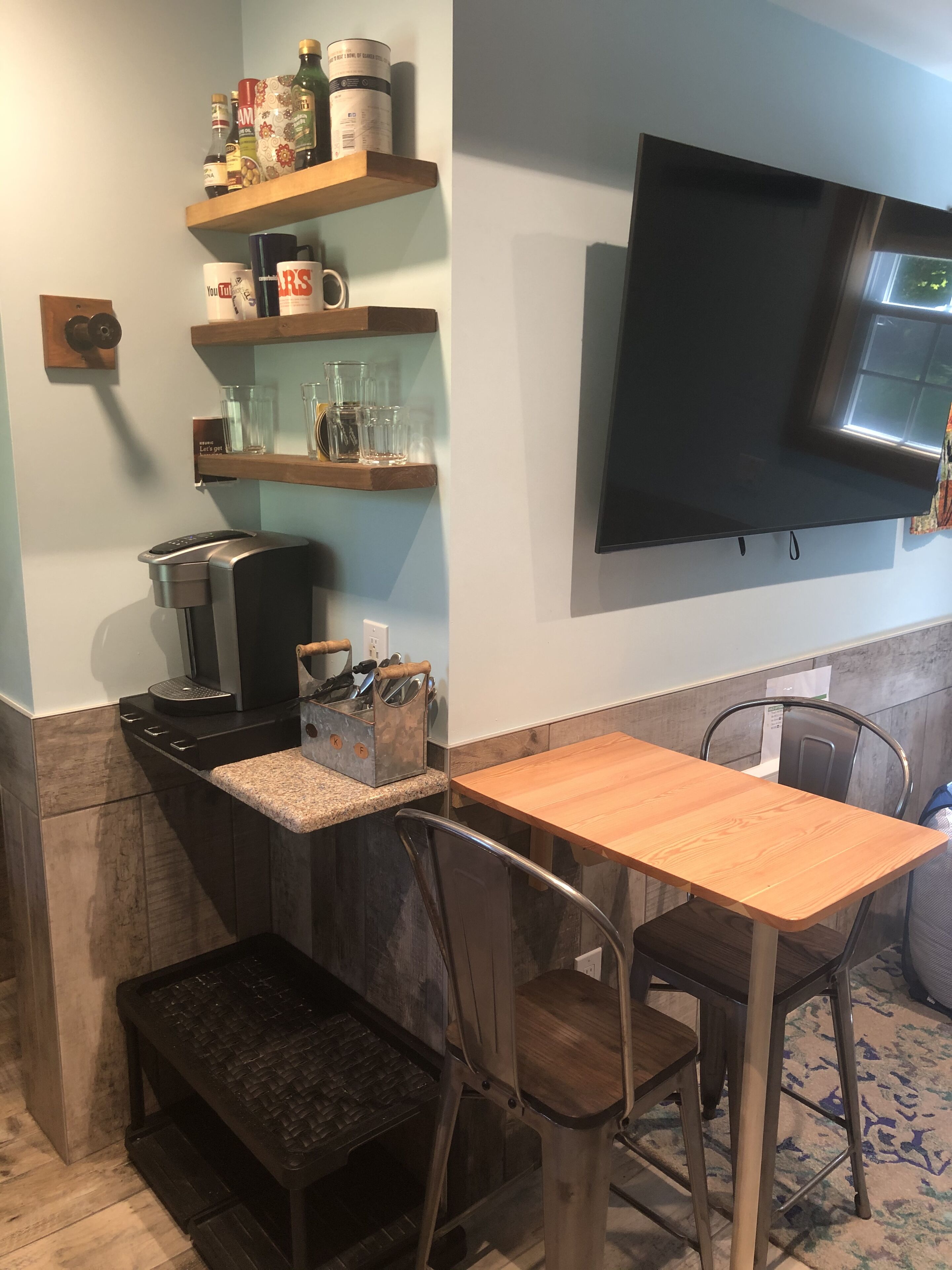 Sugarbush Tiny House/Cabin on 3.2 Acres at the base of Sugarbush-Mount Ellen