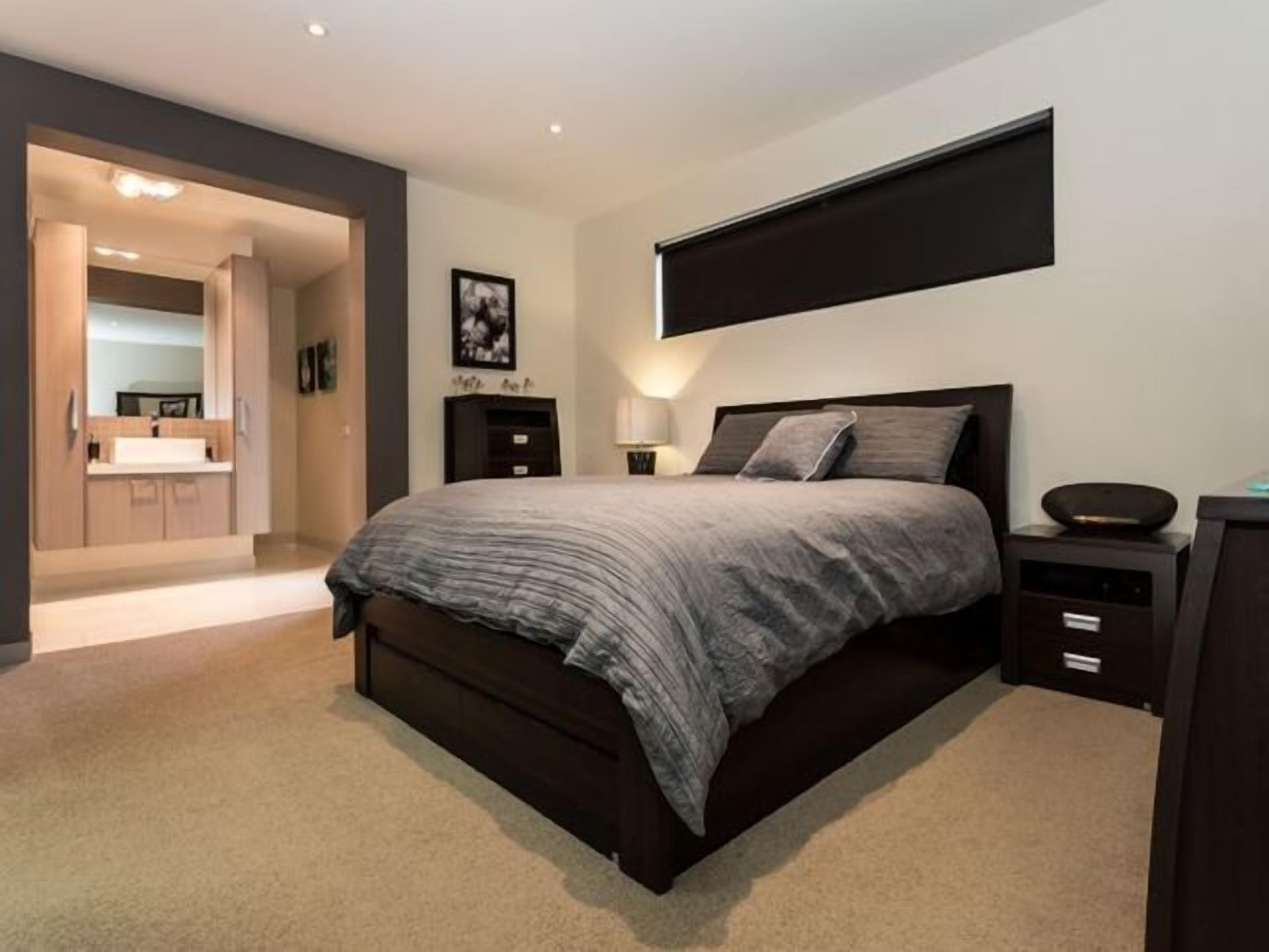 Hawley Heaven - a stones throw from the beach — image 13