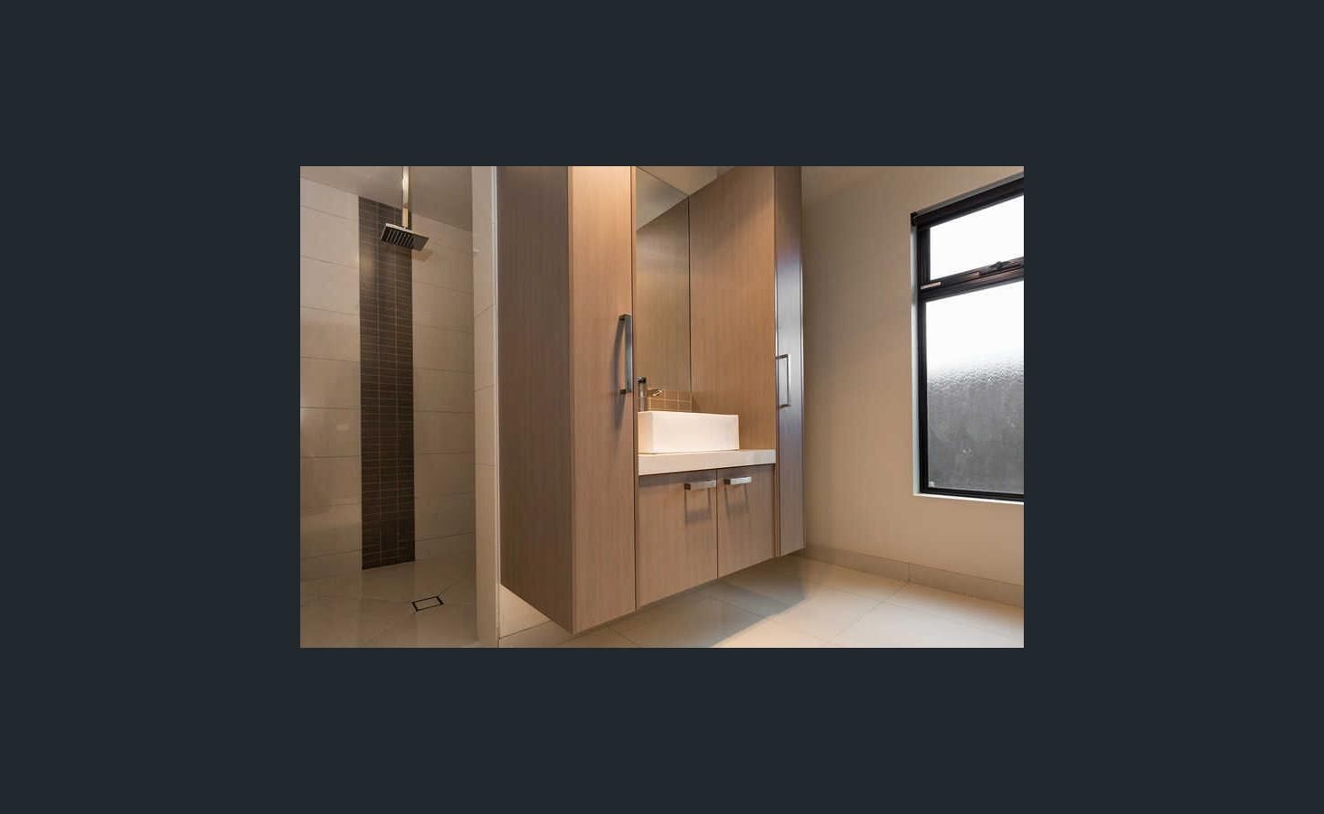 Hawley Heaven - a stones throw from the beach — image 7