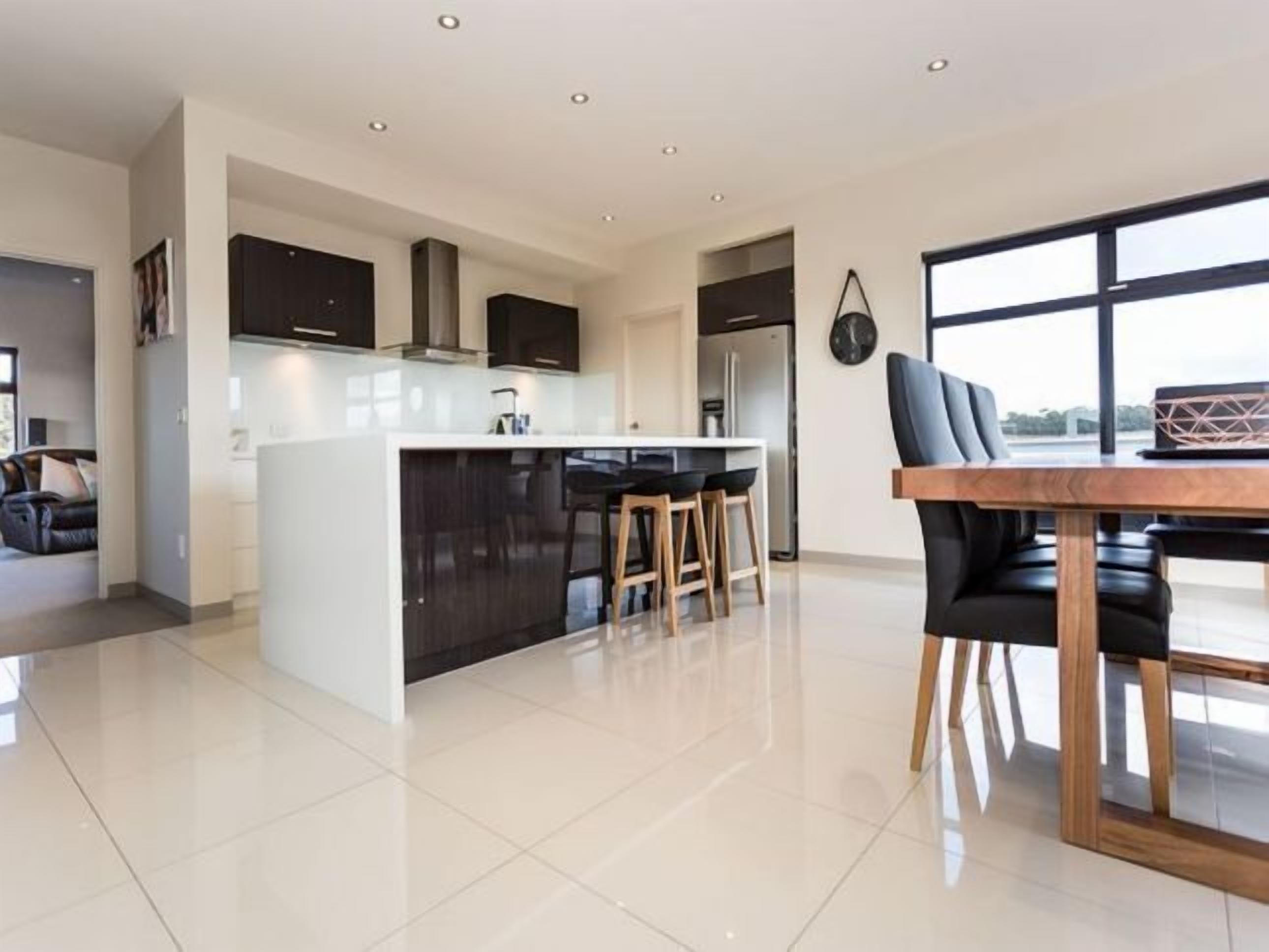 Hawley Heaven - a stones throw from the beach