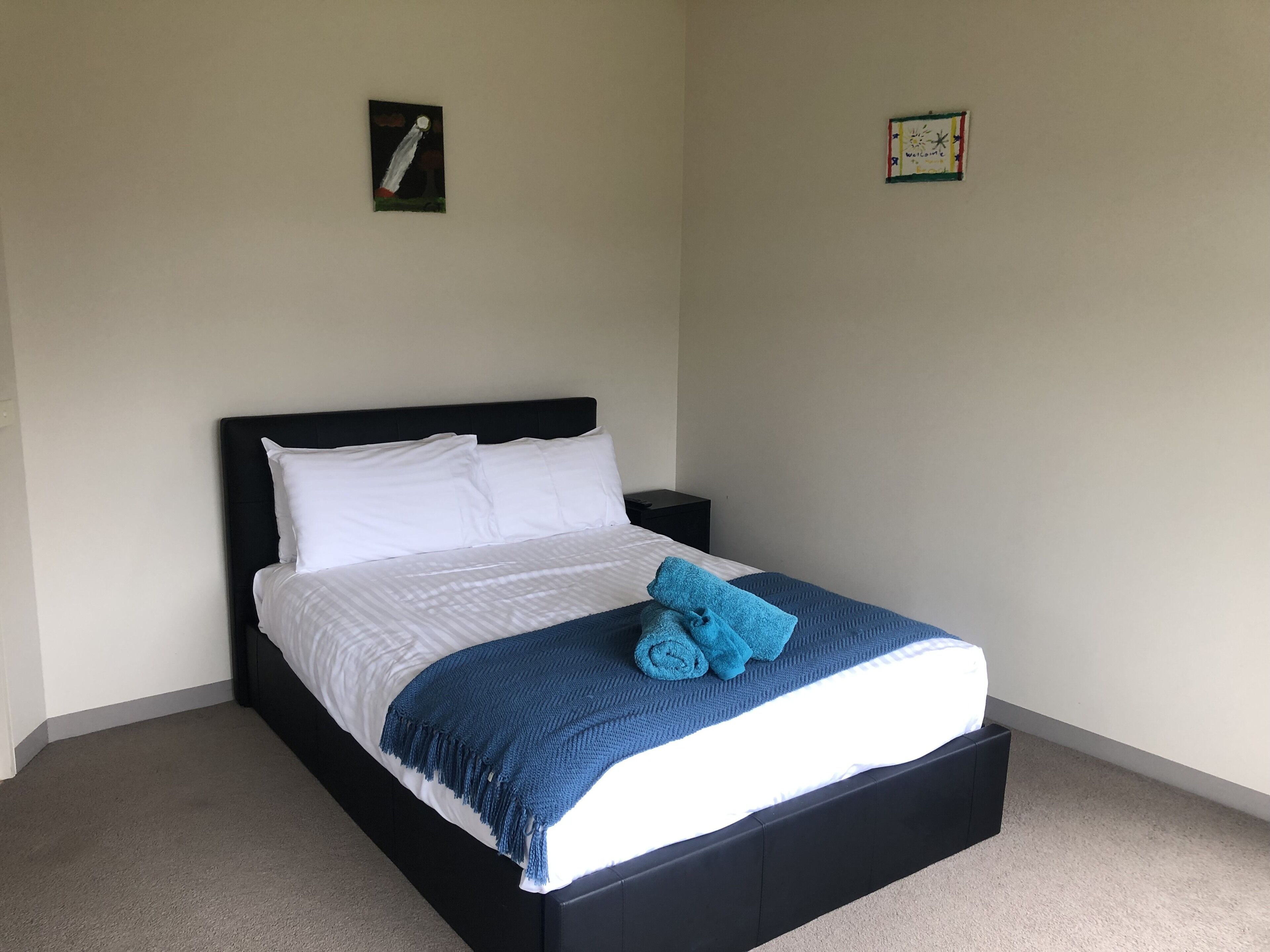 Hawley Heaven - a stones throw from the beach — image 17