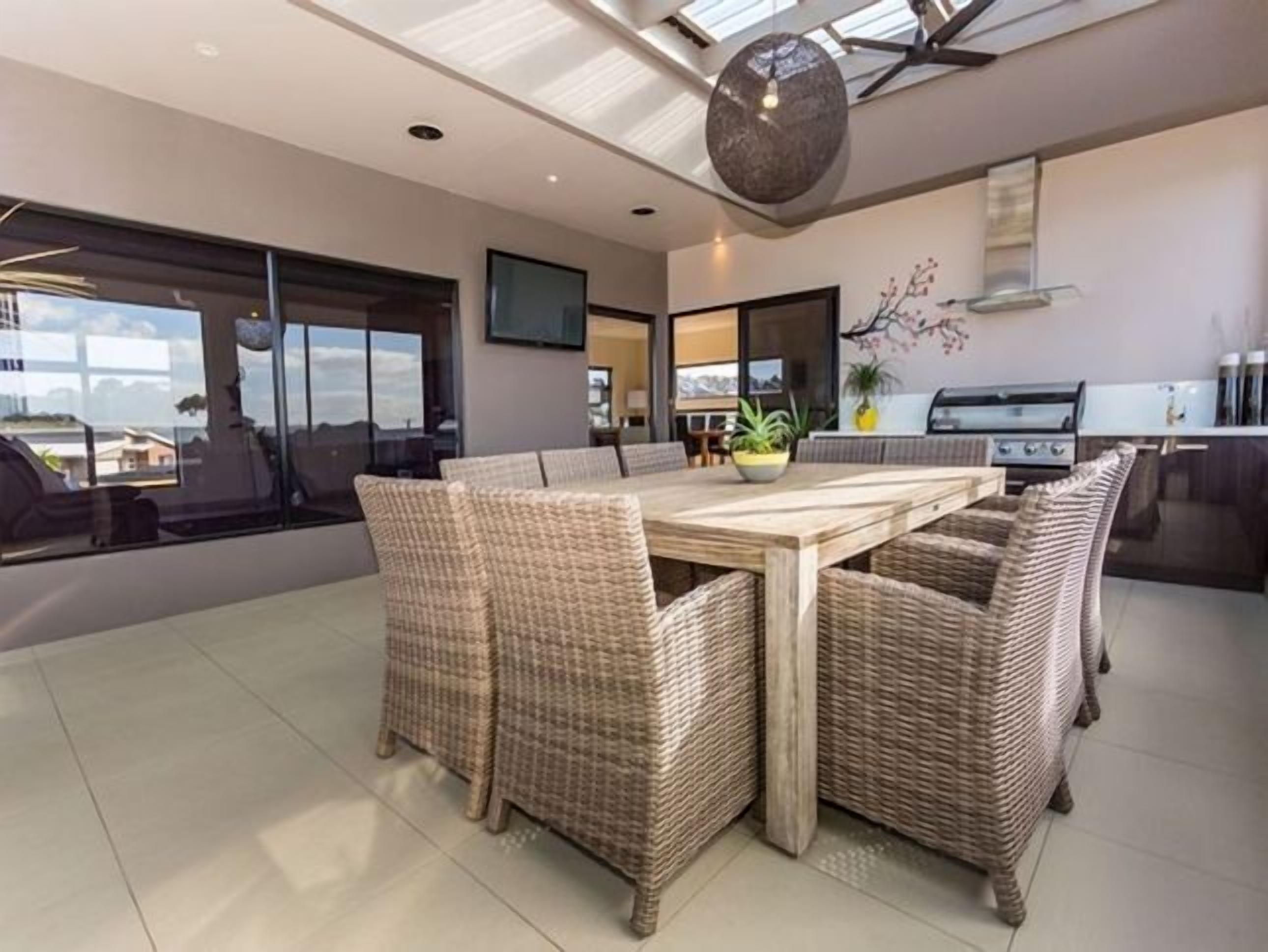 Hawley Heaven - a stones throw from the beach — image 11