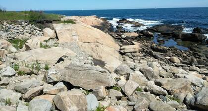 Lo mejor de ambos mundos, elegante y épica sala de recreación de alquiler de verano y dos cubiertas de bar