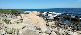 A/C 6Bd 2ba sleeps 12 walking distance Scarborough Beach Bonus rec-room w/bar