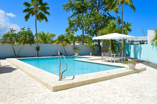 Waterfront Luxury Villa With Amazing Private Pool and Dock 