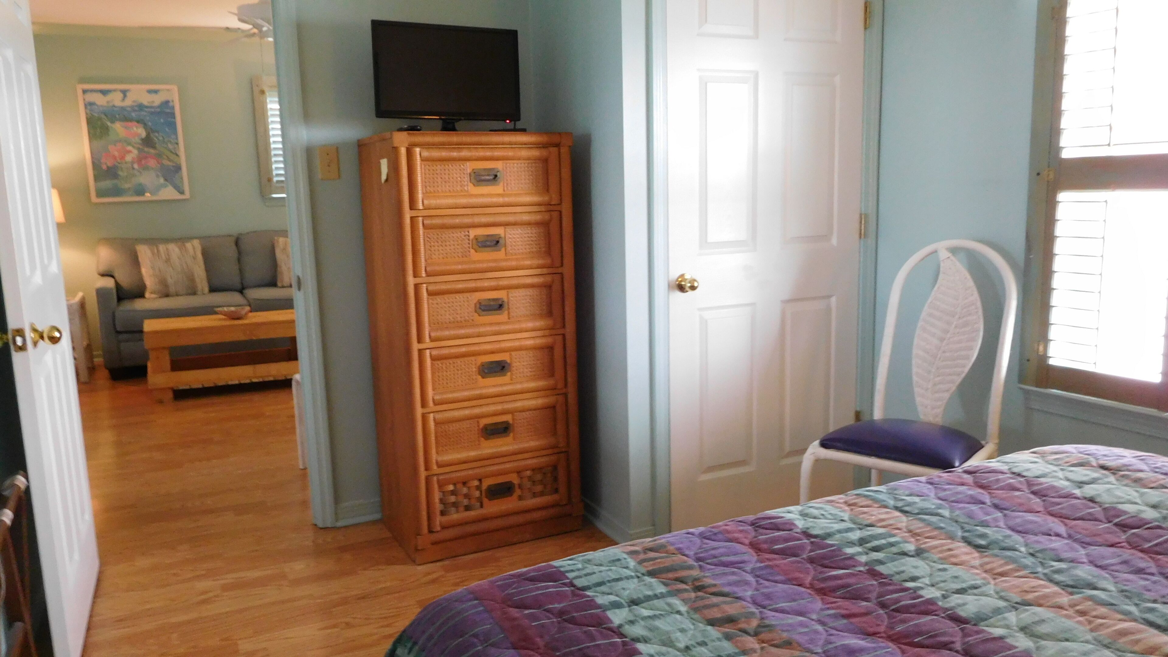 Beautiful bayside, ground floor condo. Bring your boat!