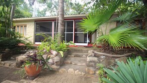 Exterior detail - Moana Cottage, stroll to Horseshoe Bay beachfront (HORSESHOE BAY)