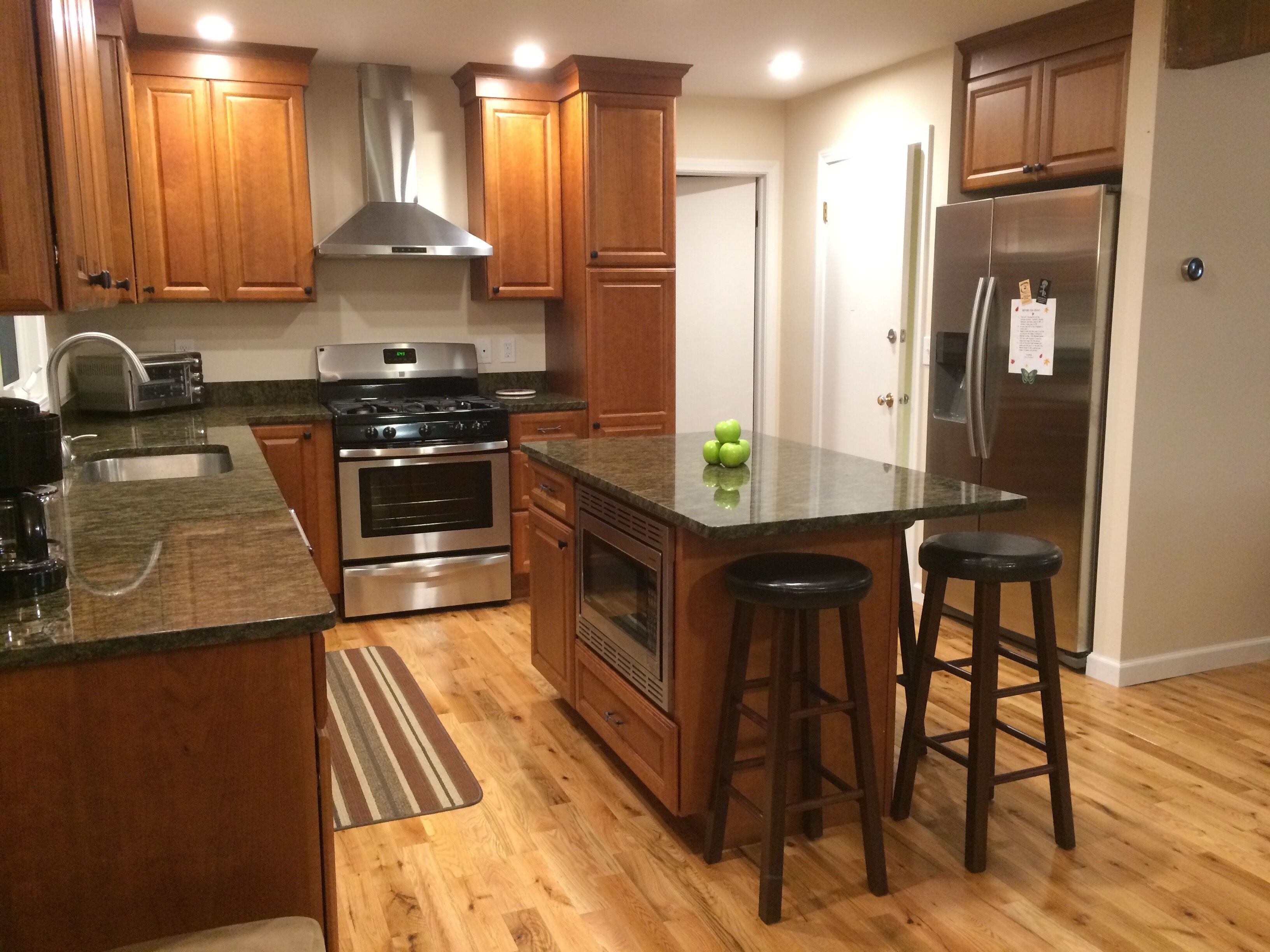 Newly updated Ski House w/ Outdoor Hot Tub & Game room