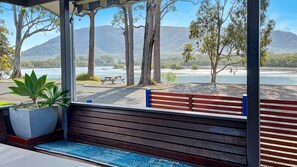 Property grounds - Stingray Lodge - riverfront holiday home (NORTH HAVEN)