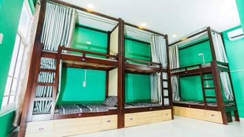 Perusyhteismajoitus, sekamajoitus (Bed in 12-Bed) | Huoneen varustelu