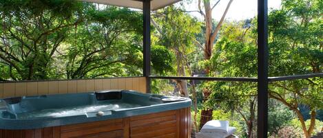 Bain à remous extérieur