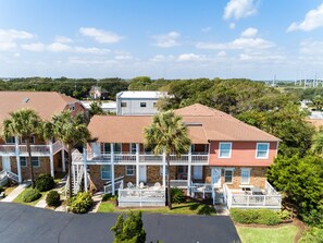 Exterior - Breaking Away 1br/1ba + Sleeper, 2nd fl Ocean Peek (Isle of Palms)