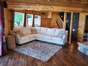 Interior - Private Dock, Hot Tub, SUMMER STUDIO SPACE: The Octagon House (Roach)