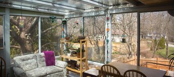 Great for families, graduation or IU sporting events