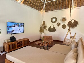 Flat-screen TV, stereo - Villa Santai 5mn Seminyak 10mn Beach (Umalas)