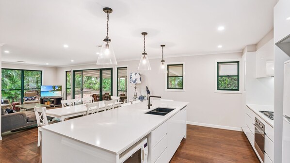 Fridge, microwave, oven, dishwasher