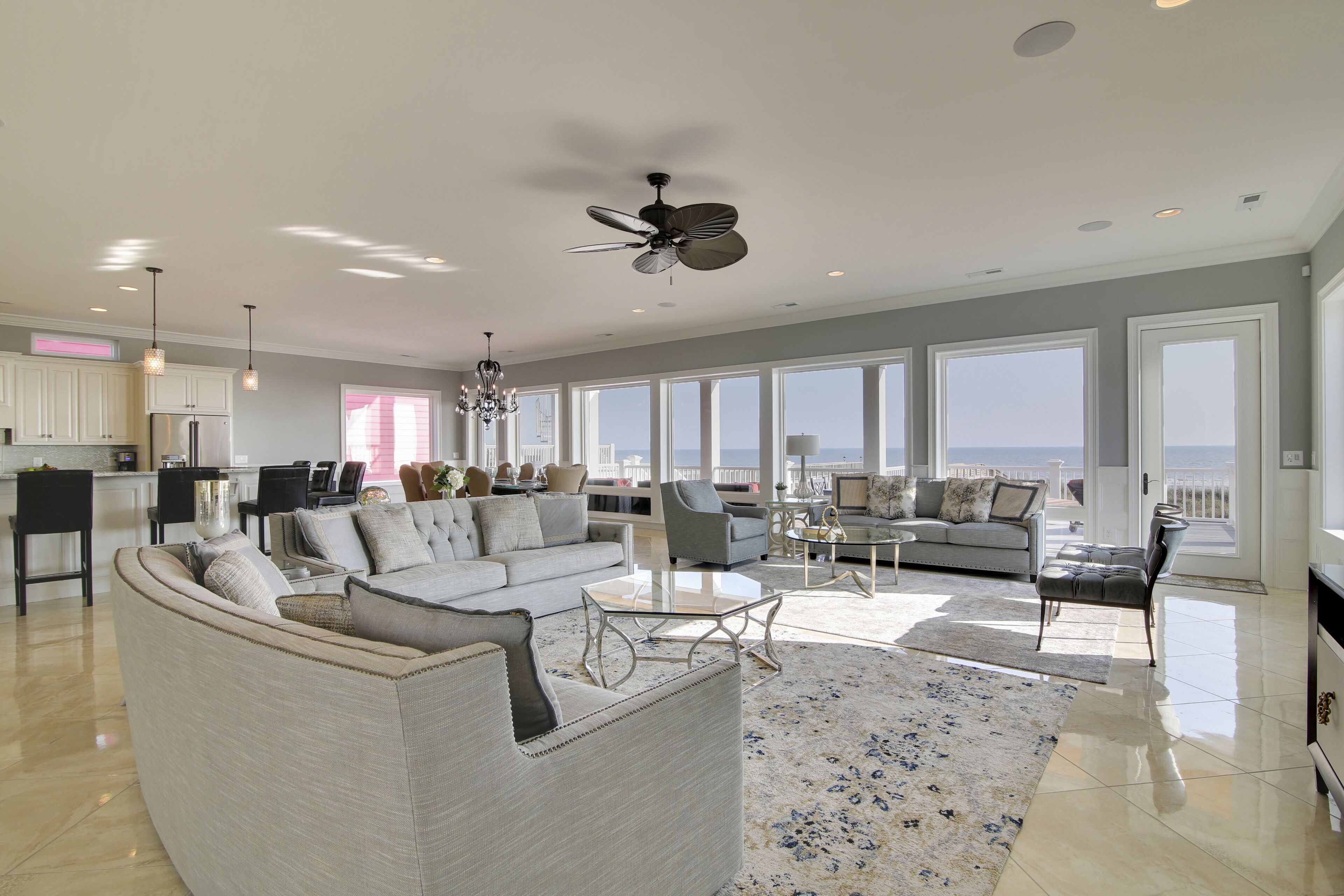 New Oceanfront home with  Pool/Spa, Game Rm, Elevator,4  Masters & Movie Theater