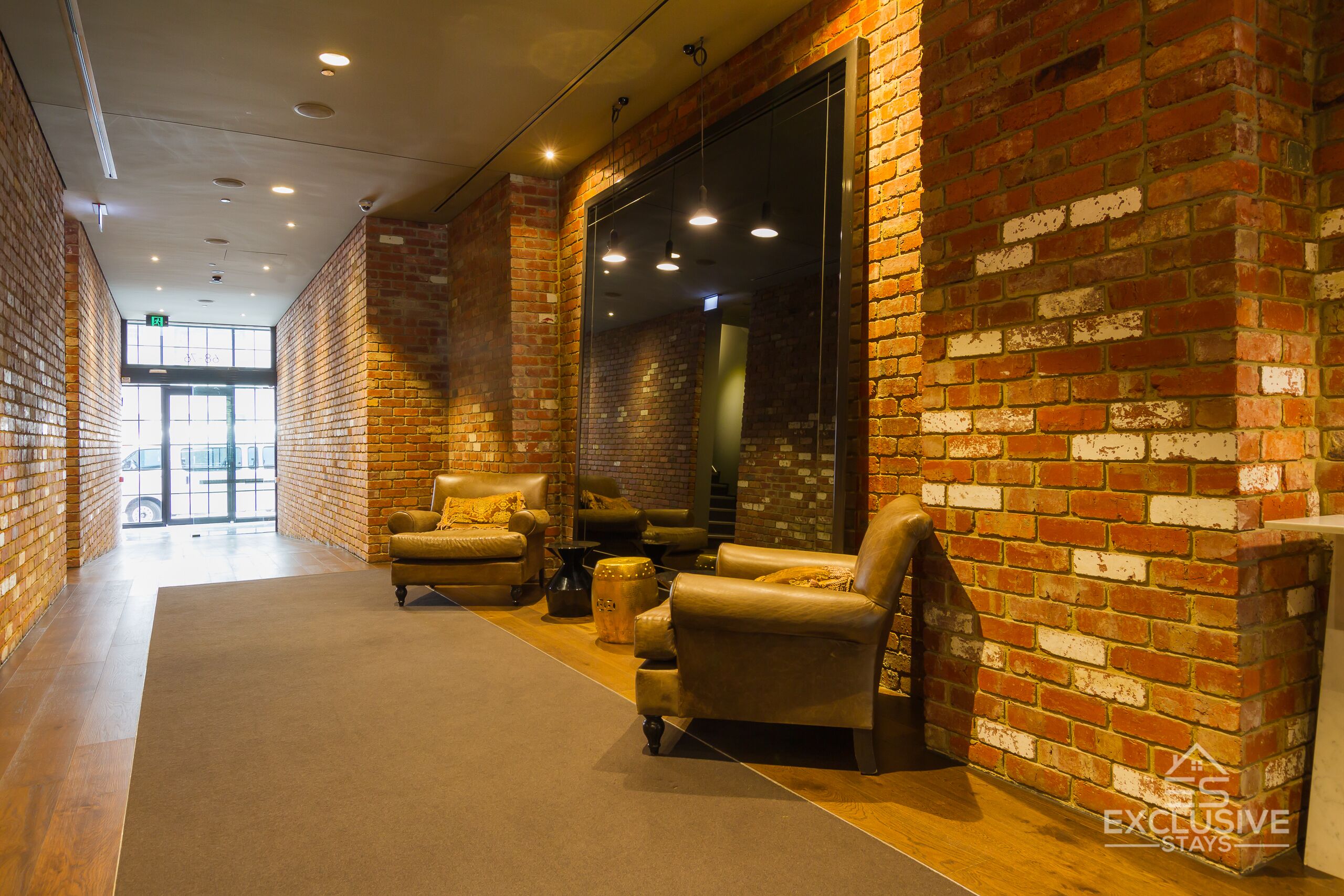 Exclusive Stays - Wrap — image 26