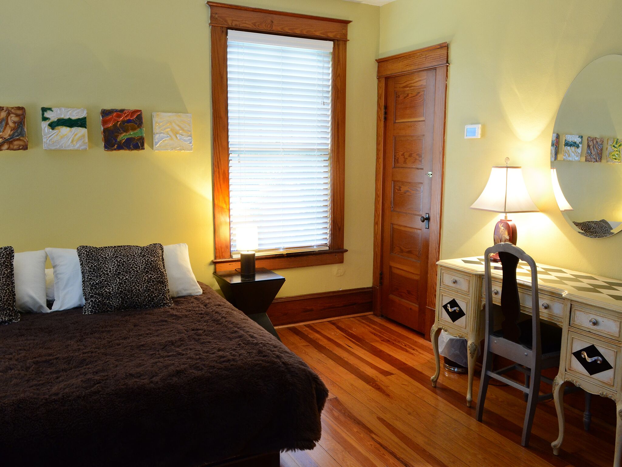 Camel Suite At Adora Inn - Sleeps 4