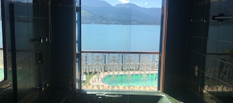 CASA SPETTACOLARE SUL MARE