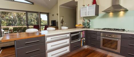 Microwave, oven, stovetop, dishwasher